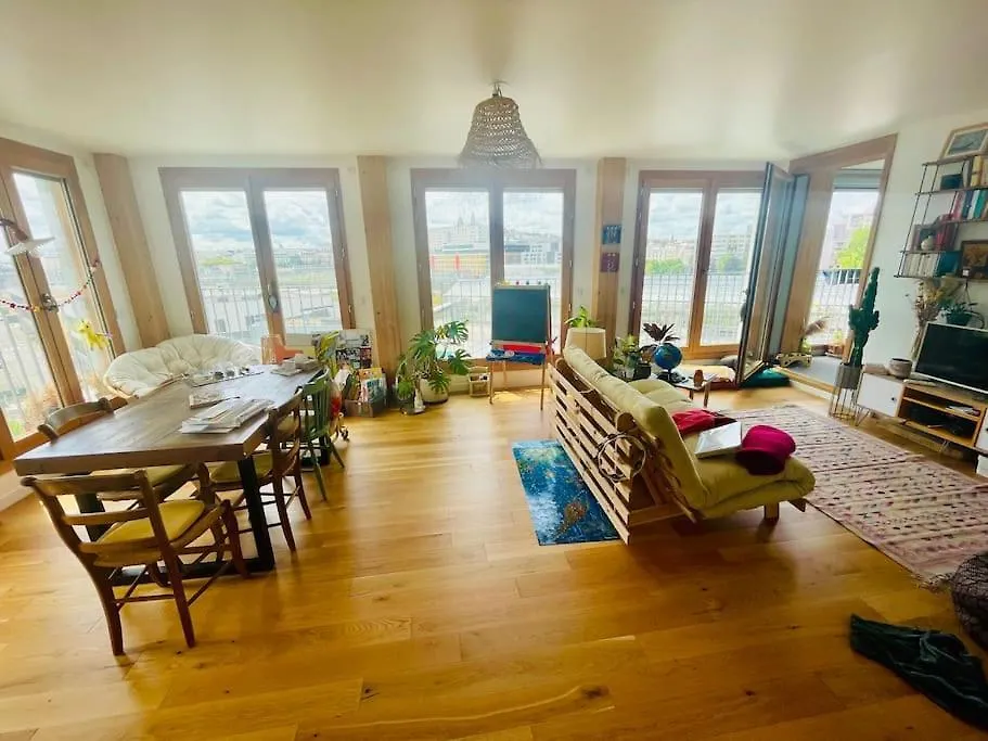 Apartment Montmartre A 2 Ou Plus Paris